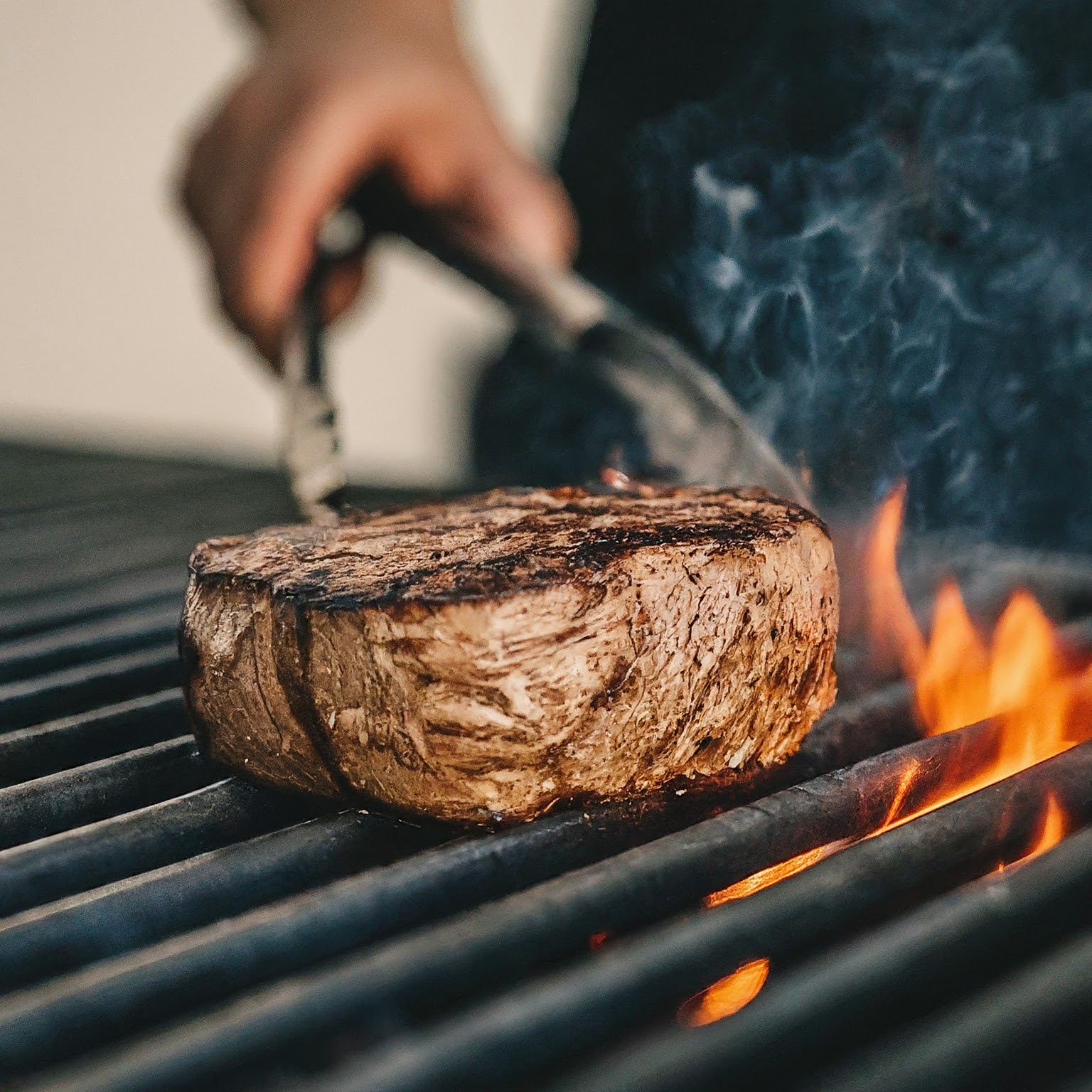 How to Master the Art of Cooking Steaks: A Comprehensive Guide